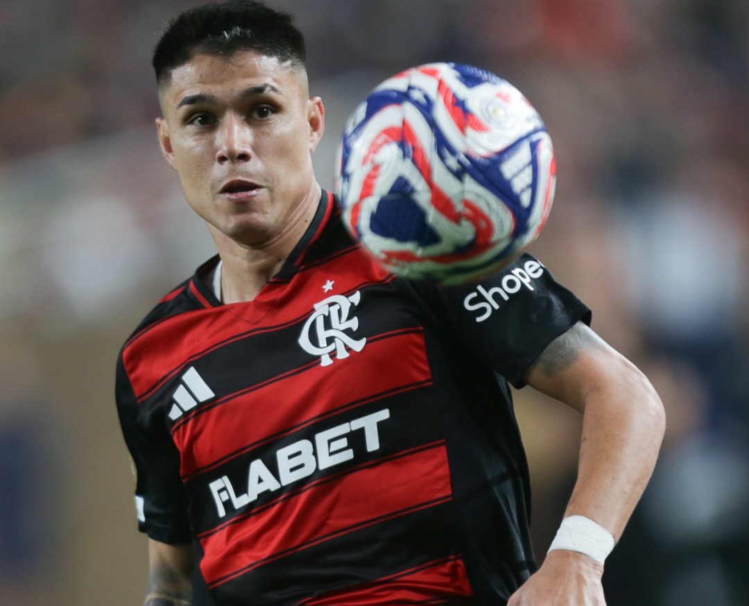 Luiz Araújo pelo Flamengo na Copa do Mundo de Clubes