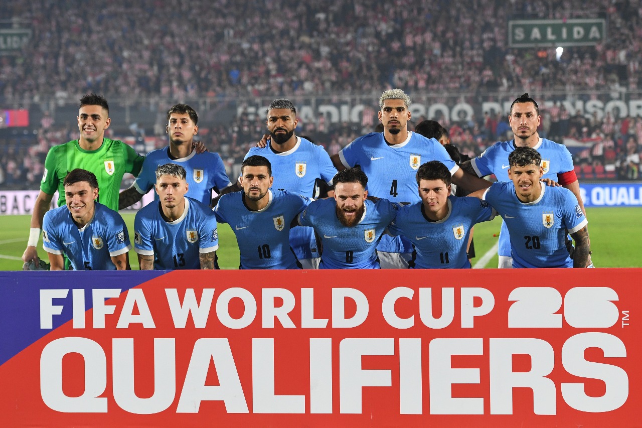 Com Arrascaeta e Varela, Uruguai é superado pelo Paraguai nas Eliminatórias