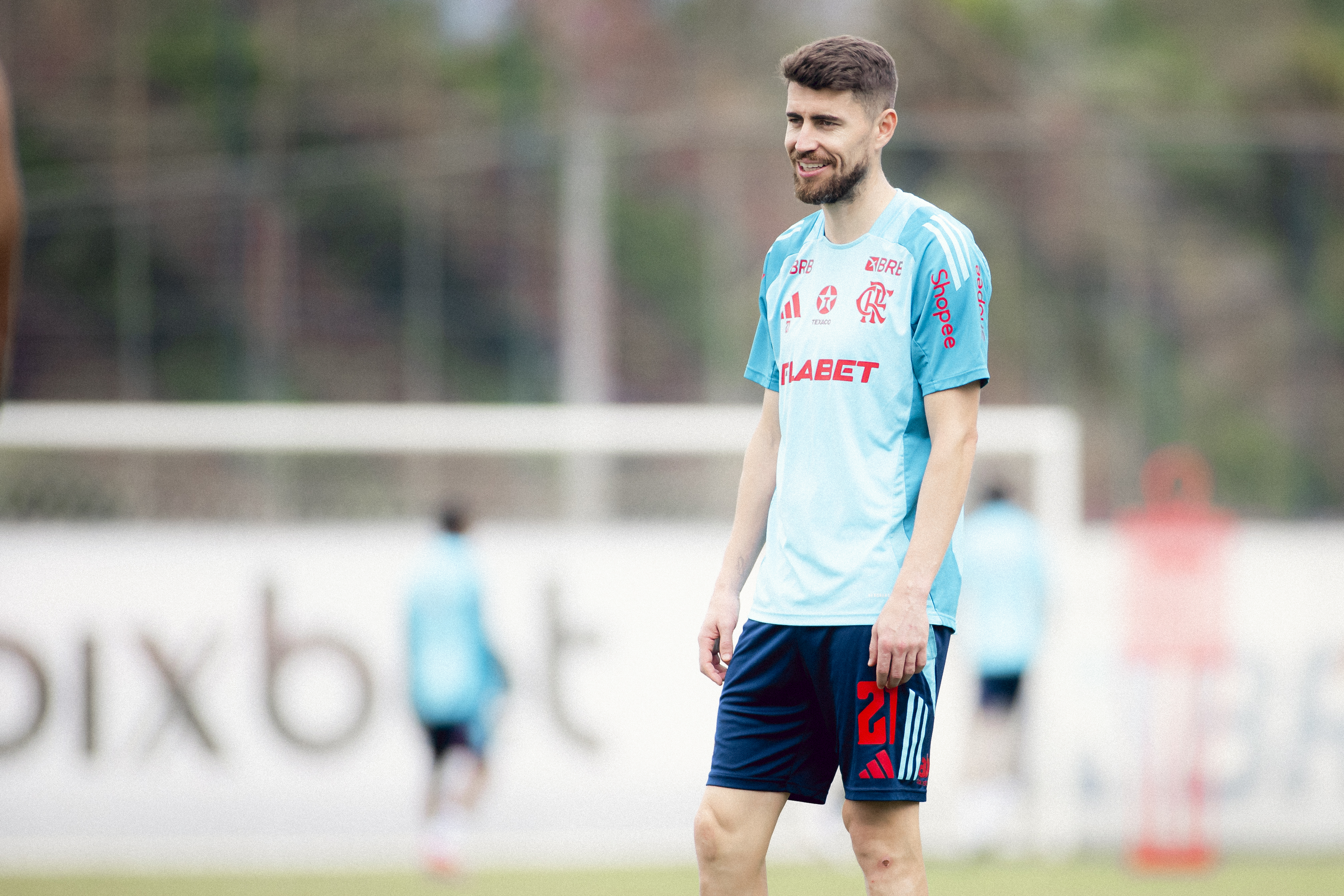 Jorginho posta foto com o Pedro após o atacante ser cortado do jogo do Brasileirão