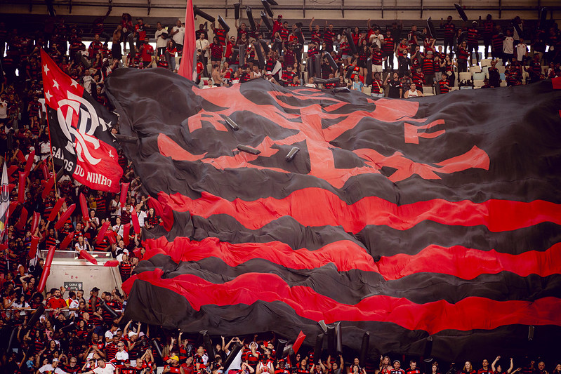 Cláudio Castro sanciona lei que reconhece Flamengo como patrimônio imaterial do Rio de Janeiro