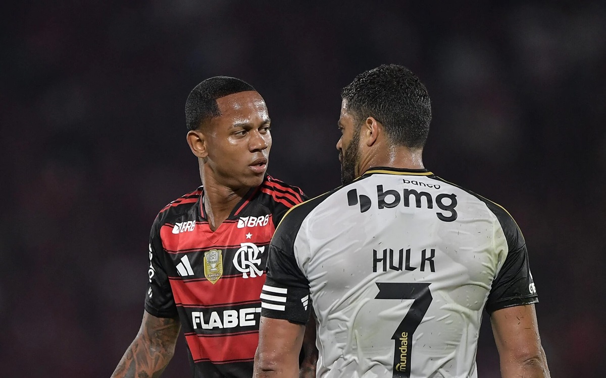 Wallace Yan e Hulk se estranharam no último Flamengo x Atlético-MG