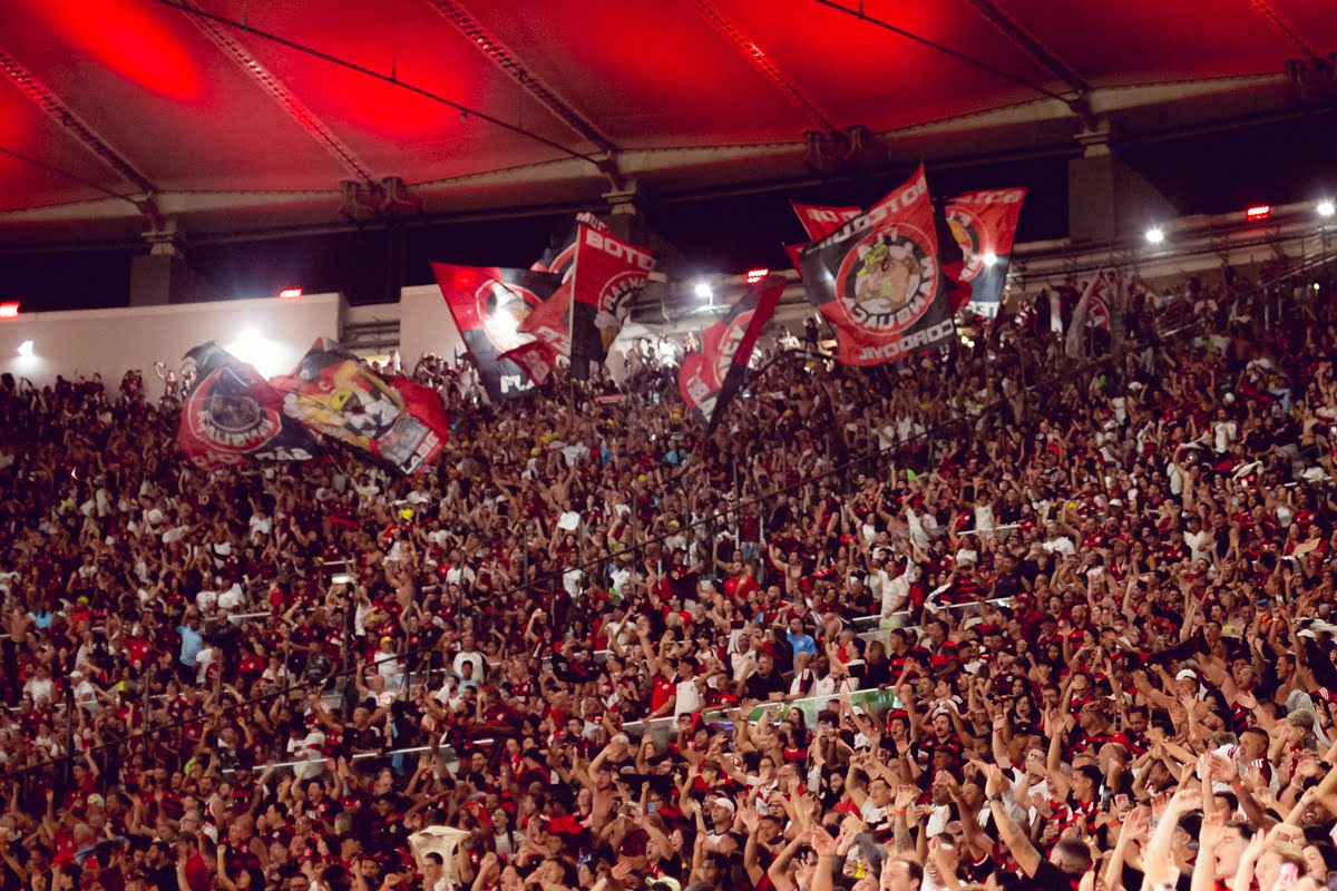 Torcida do Flamengo apoia o time contra o Atlético-MG
