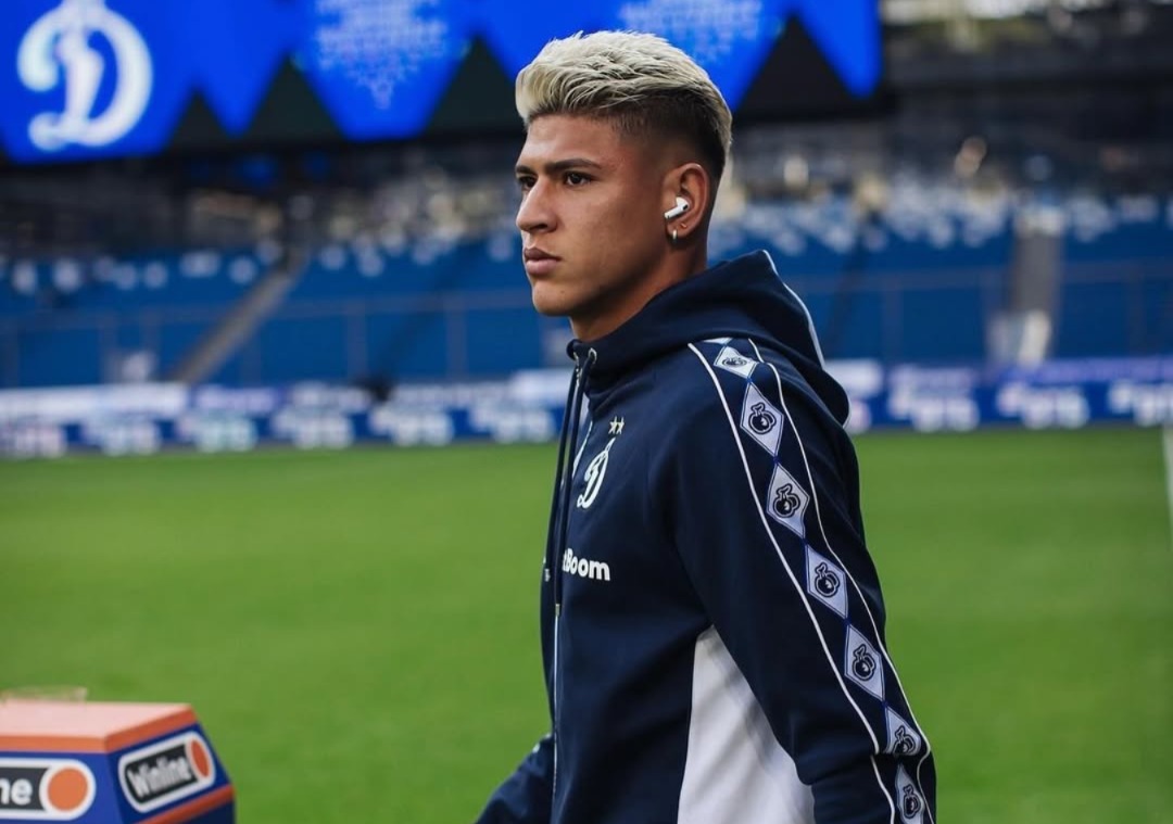 Enquanto negocia com o Flamengo, Carrascal é ‘ignorado’ em amistoso do Dínamo