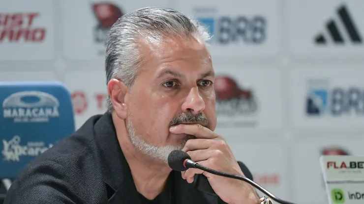 Roma observa defensor do Flamengo e se reúne com José Boto para possível contratação