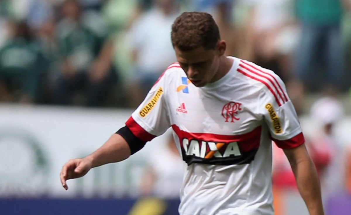 Ex-volante do Flamengo anuncia novo ciclo na carreira