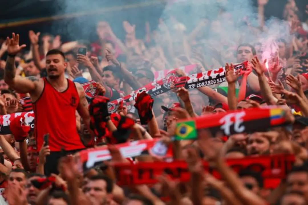 ‘Eu voltei’: carta da Raça Rubro-Negra arrepia e marca recomeço histórico