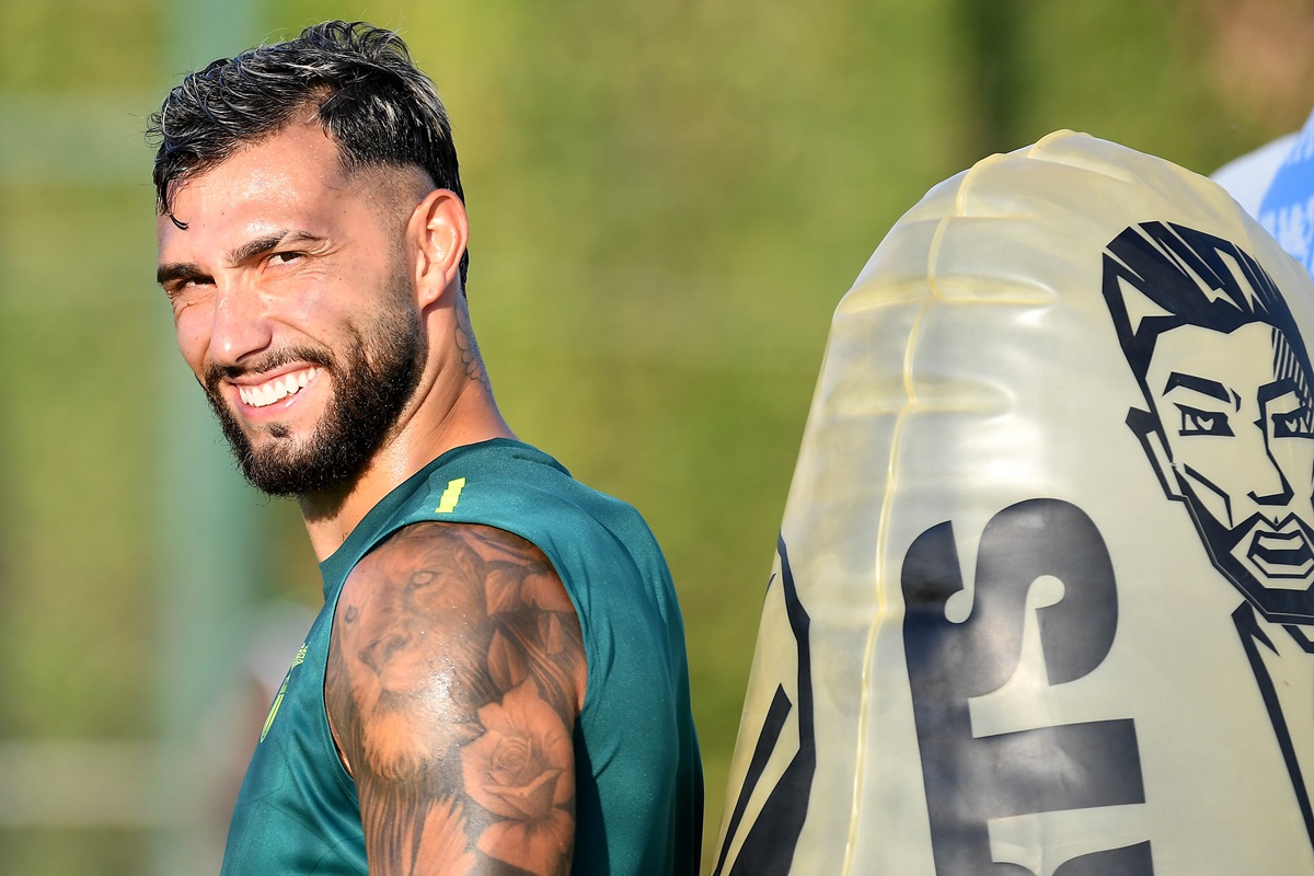 Jornalista vaza minuta de proposta do Flamengo por jogador da Lazio