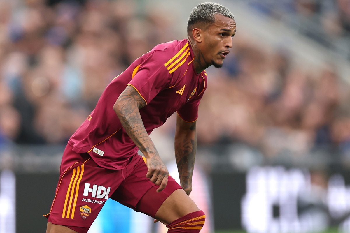 Wesley em ação em suas primeiras partidas pela Roma