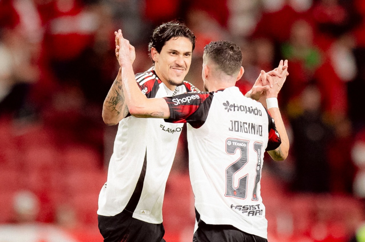 Pedro e Jorginho comemorando