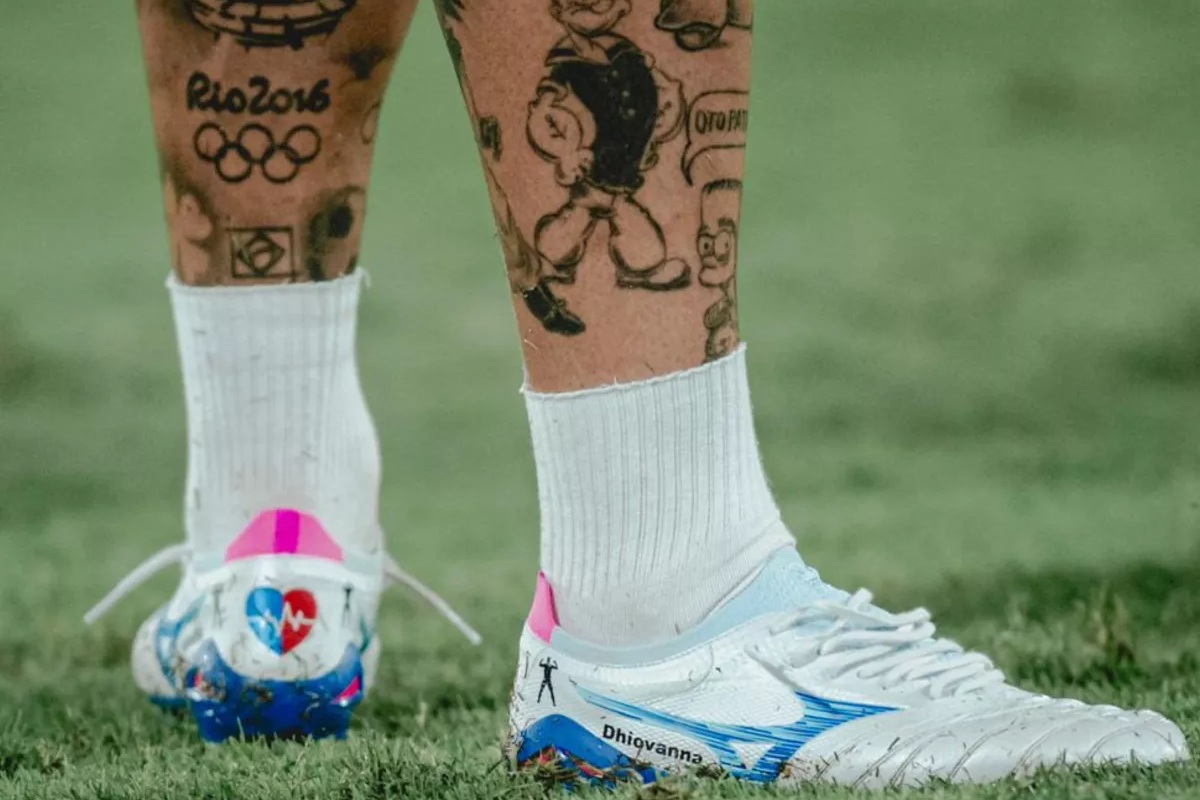 Chuteira estilizada de Gabigol para Flamengo x Cruzeiro