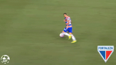 Breno Lopes finaliza da entrada da área e faz 1 a 0 para o Fortaleza contra o Flamengo